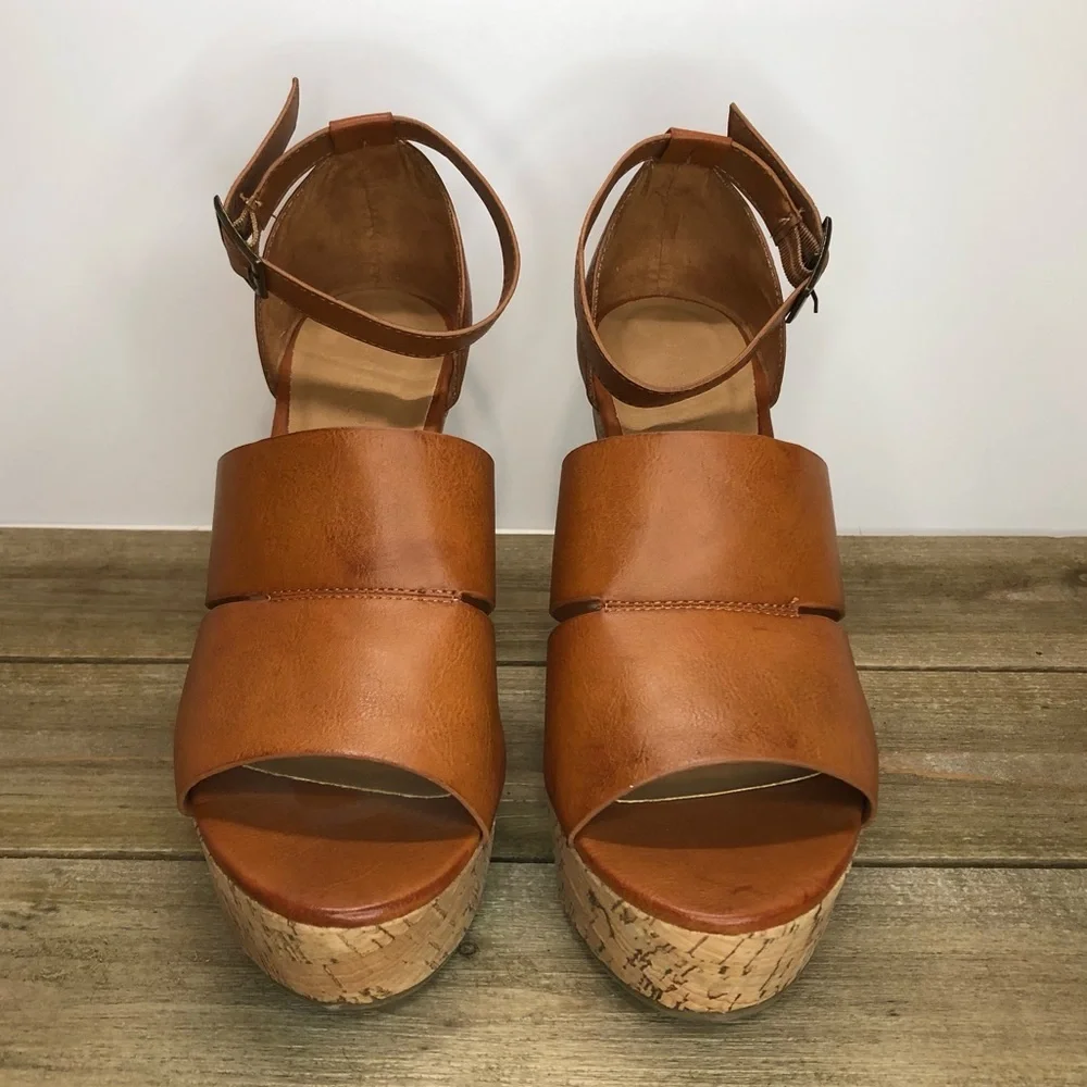 Platform sandals